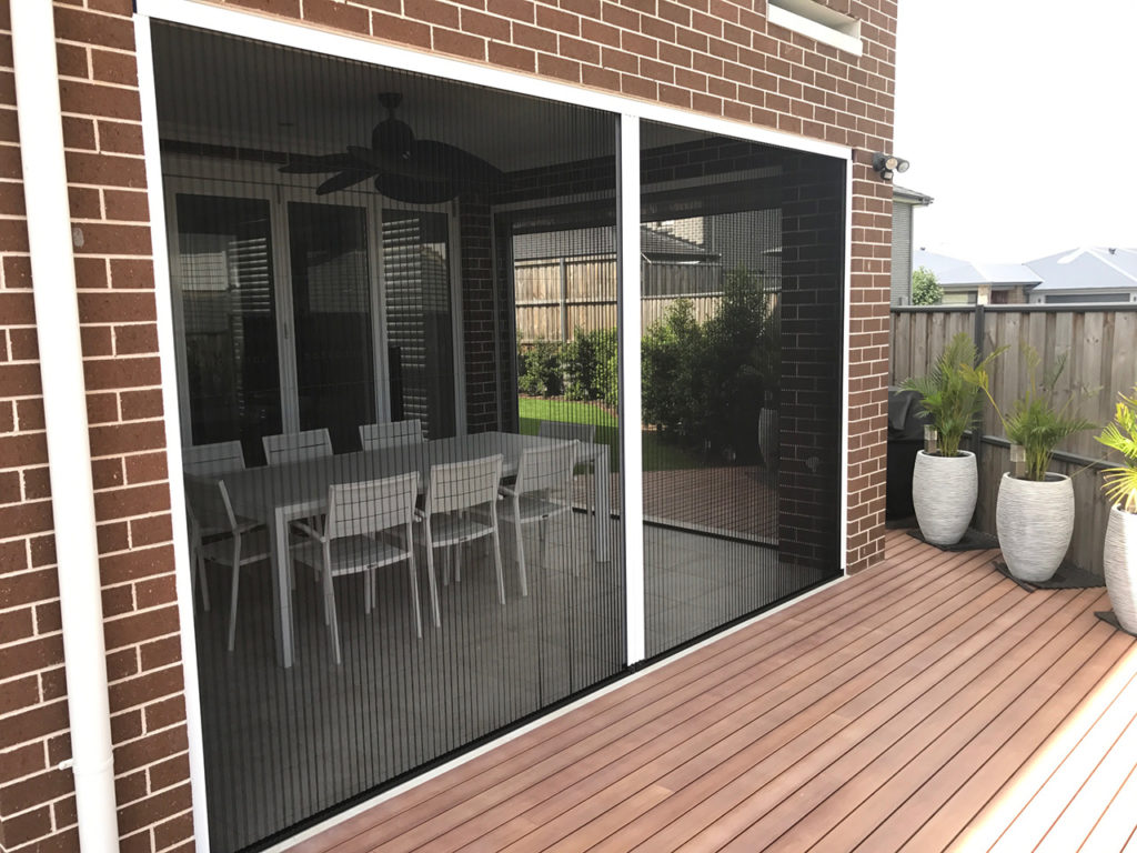 Keeping Cool with Retractable Fly Screens